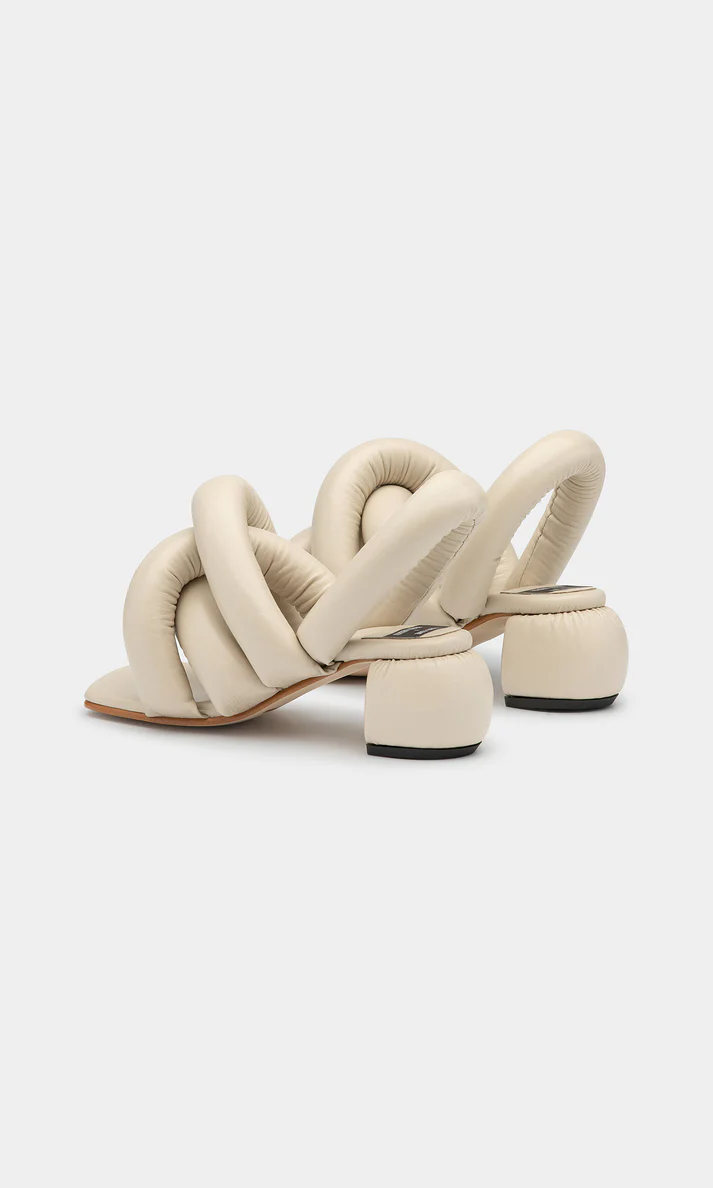 SAUSAGE HEEL Beige