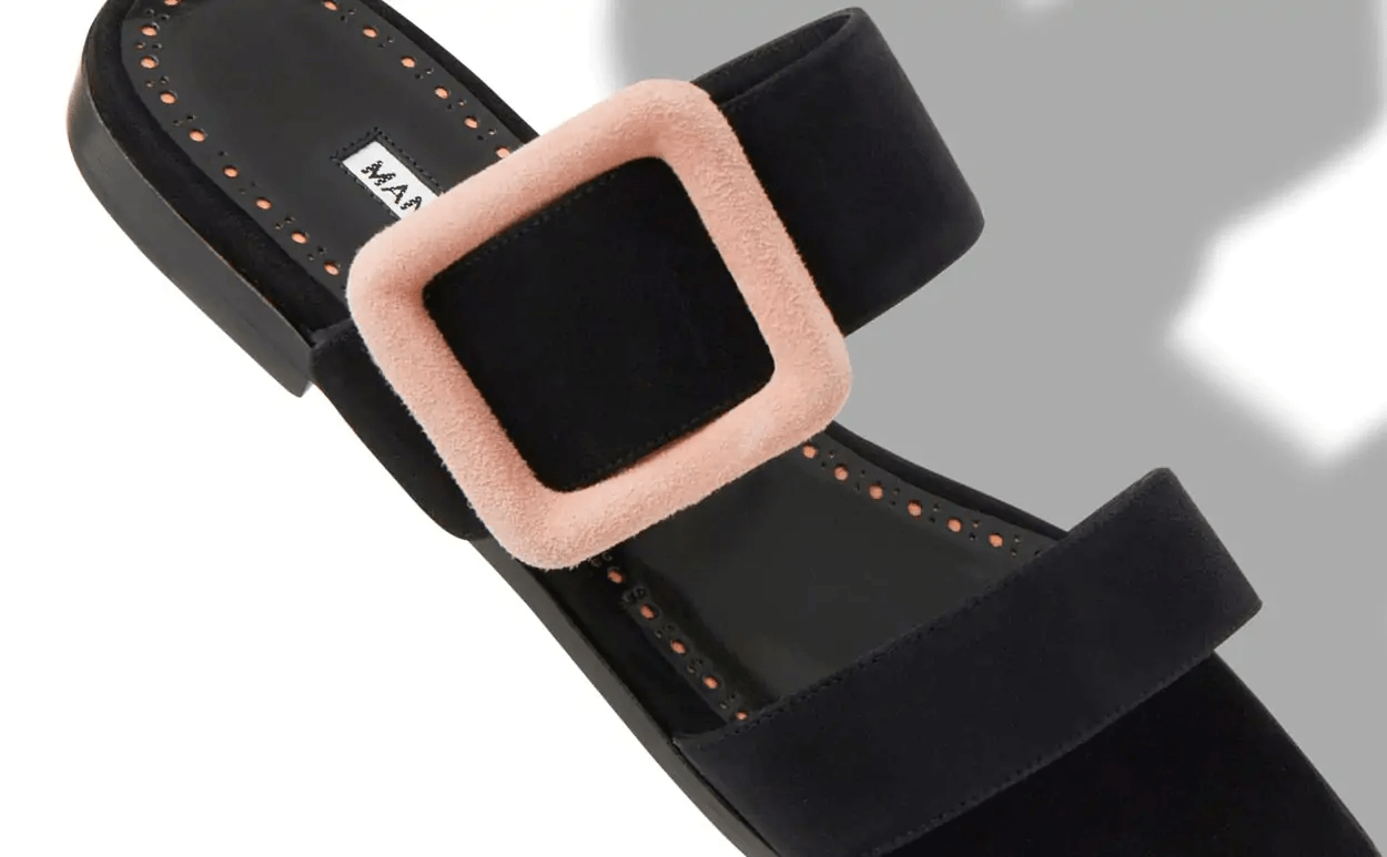 TITUBAFLATBI BLACK AND LIGHT BEIGE SUEDE BUCKLE FLAT MULES