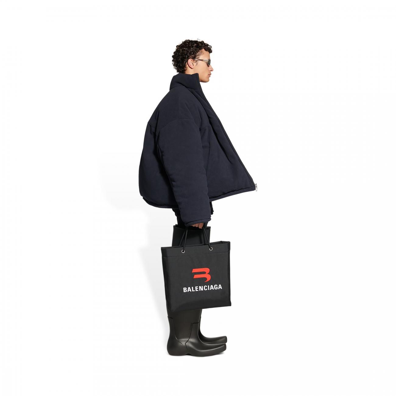 MEN'S EXPLORER SMALL EMBROIDERED SHOPPER BAG IN BLACK