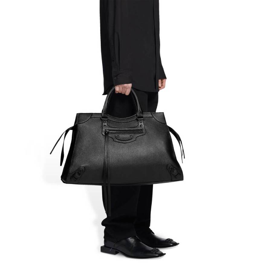 NEO CLASSIC LARGE HANDBAG IN BLACK
