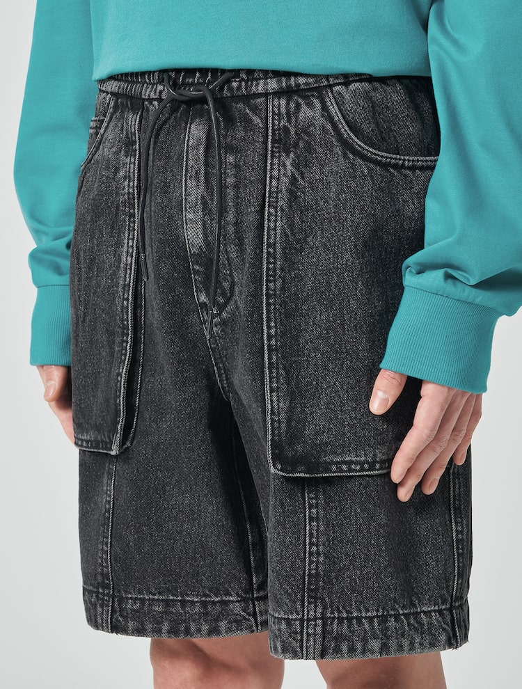 Snap Detail Out Pocket Denim - Black