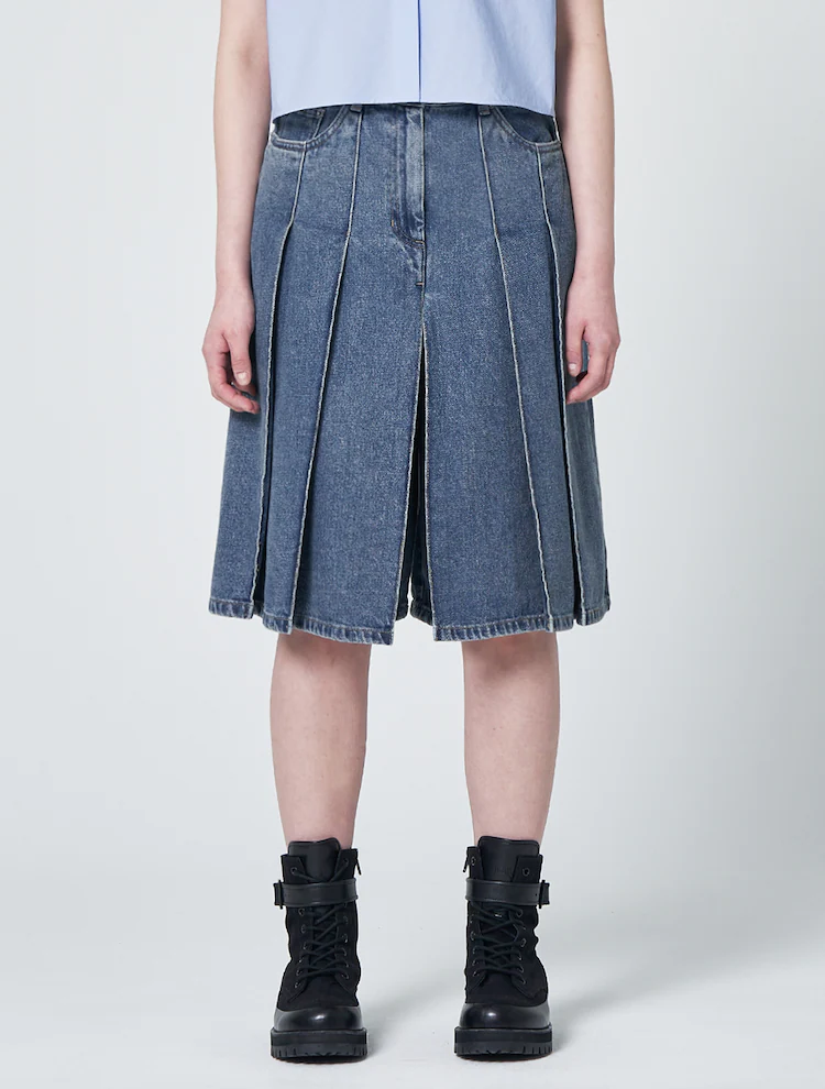 Denim Pleated Shorts - Sky Blue