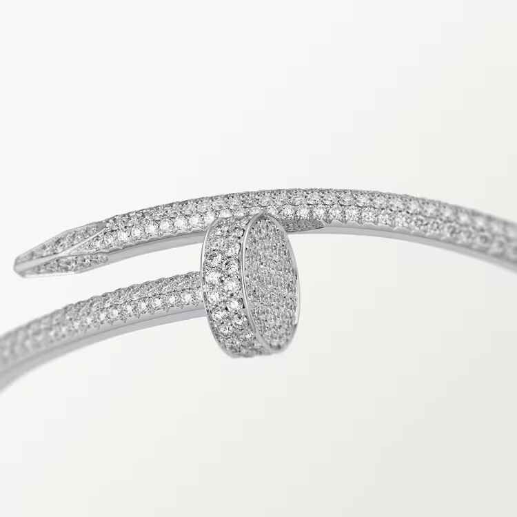 JUSTE UN CLOU BRACELET white gold, set with 374 brilliant-cut diamonds