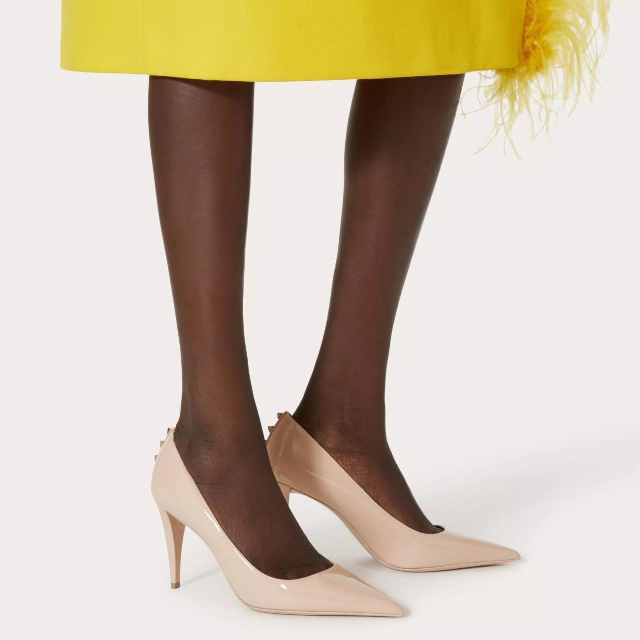 ROCKSTUD PATENT LEATHER PUMPS 90 MM