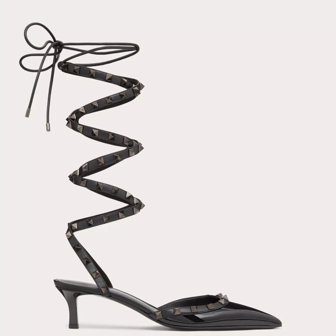 MATCHING STUD EMBELLISHED ROCKSTUD PATENT LEATHER PUMPS 50MM