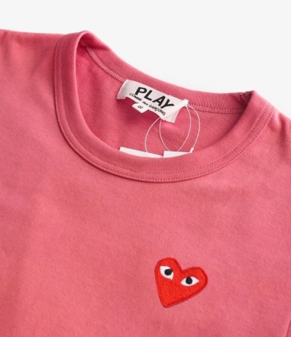 Red Heart Wappen Short Sleeve Tee FREE