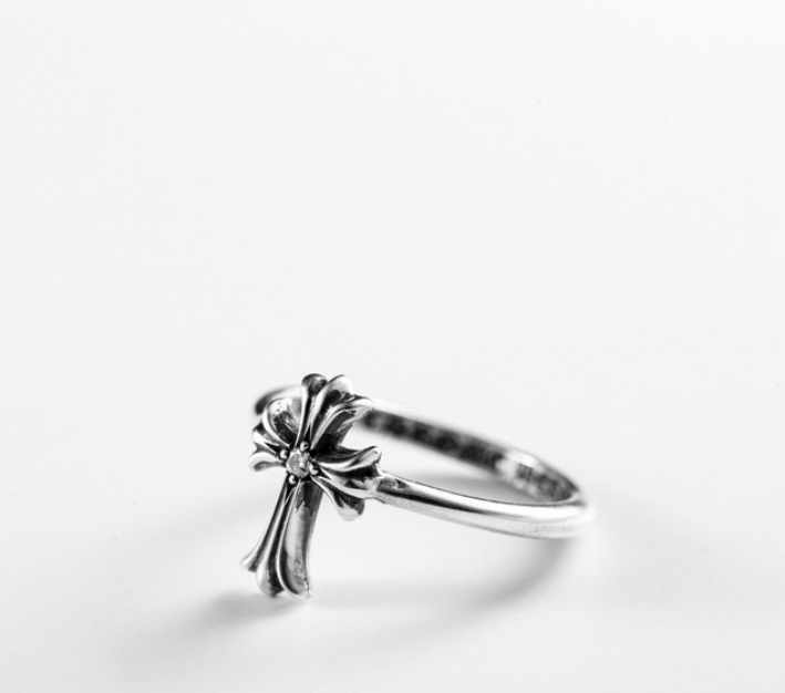 CH Cross Bubble Gum Ring Pavedia (After)