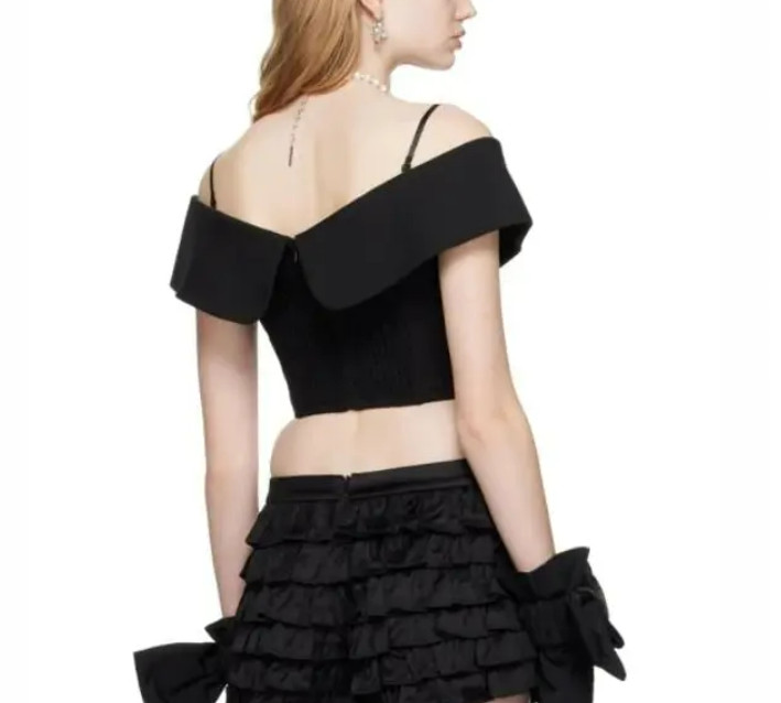 Black off-the-shoulder corset