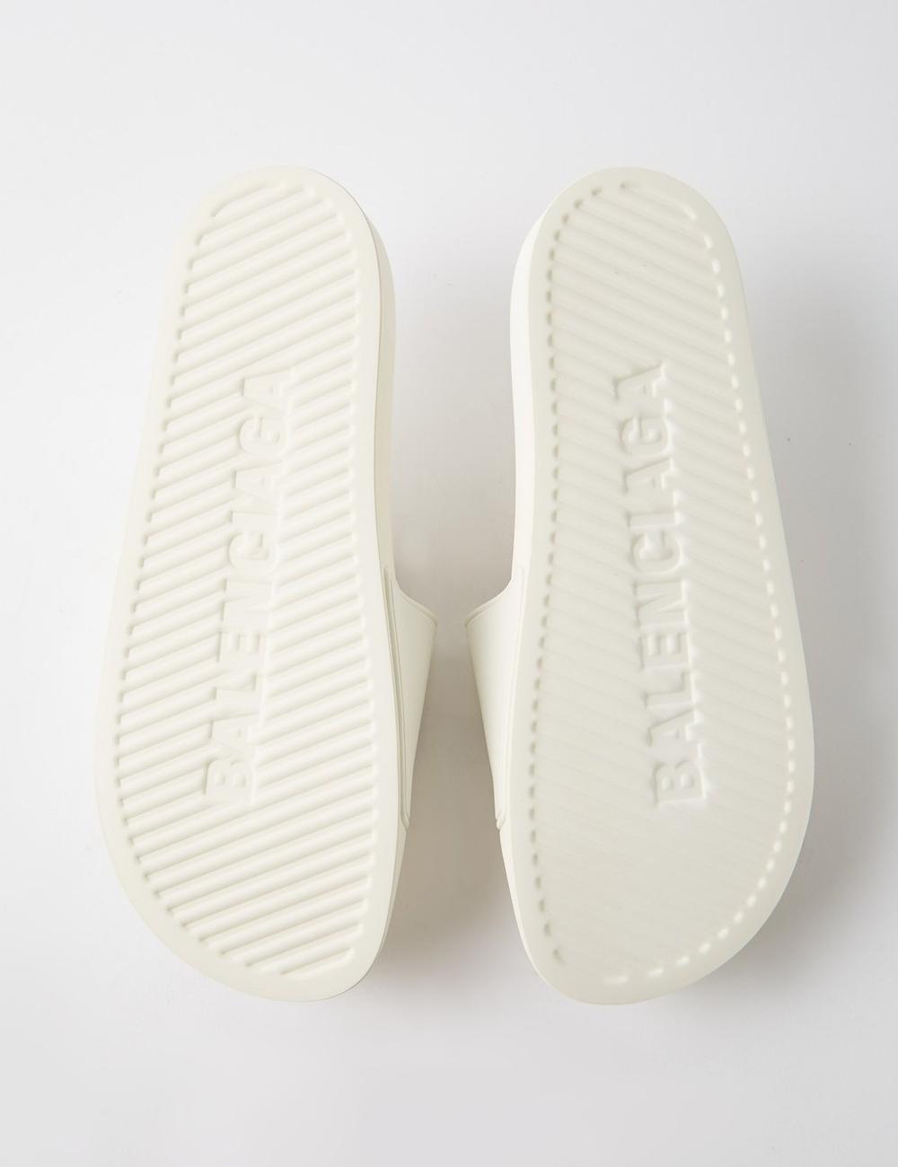 Logo embossed slides