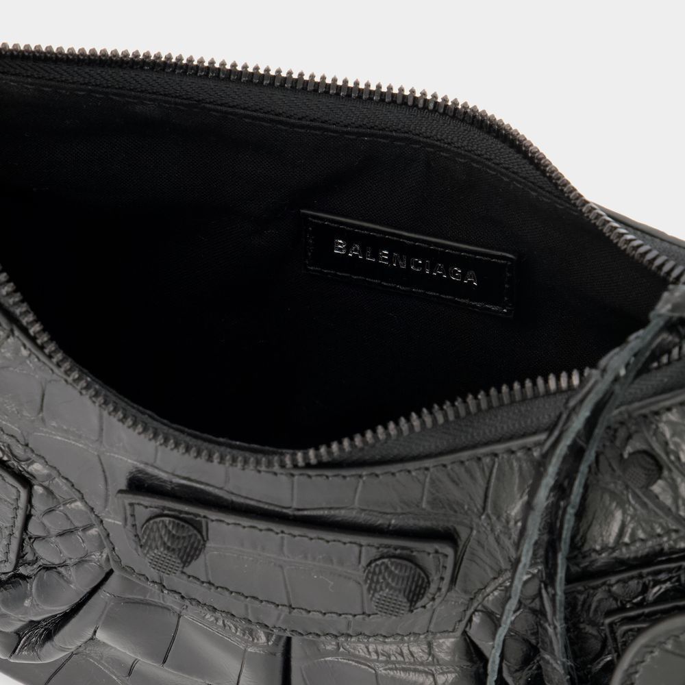 Le Cargol bag XS crocodile effect leather shoulder bag black