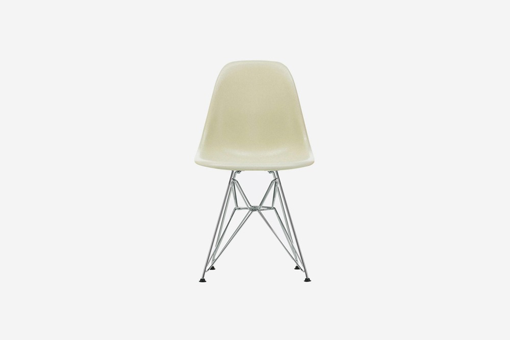 Vitra Eames Fiberglass Side Chair DSX Parchment