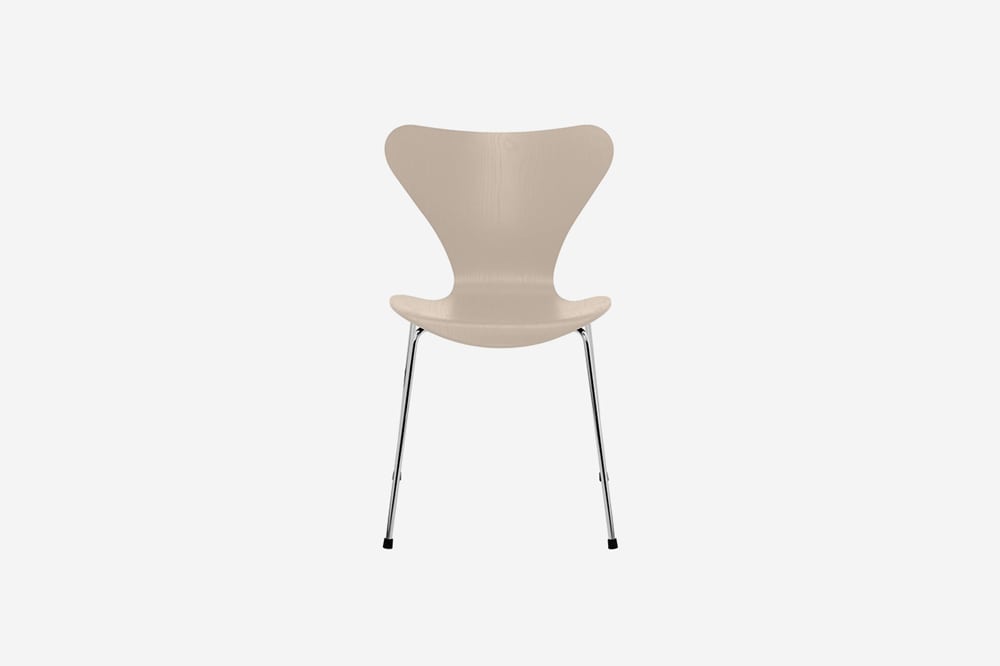 Fritz Hansen Series 7 Chair Chrome Base Colored Ash Light Beige