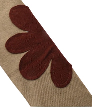 Round neck flower sweater