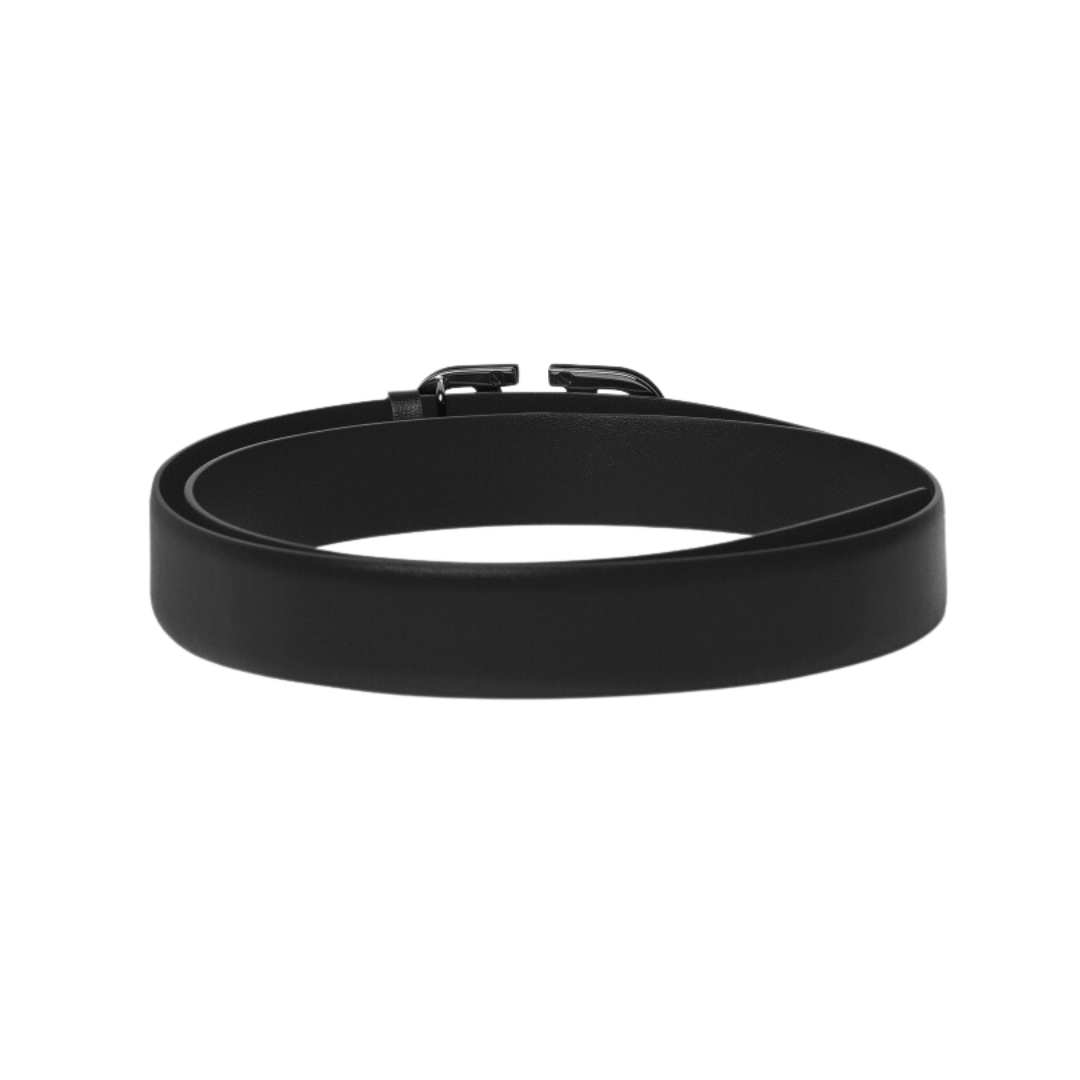 Garavani V logo belt trend mecca