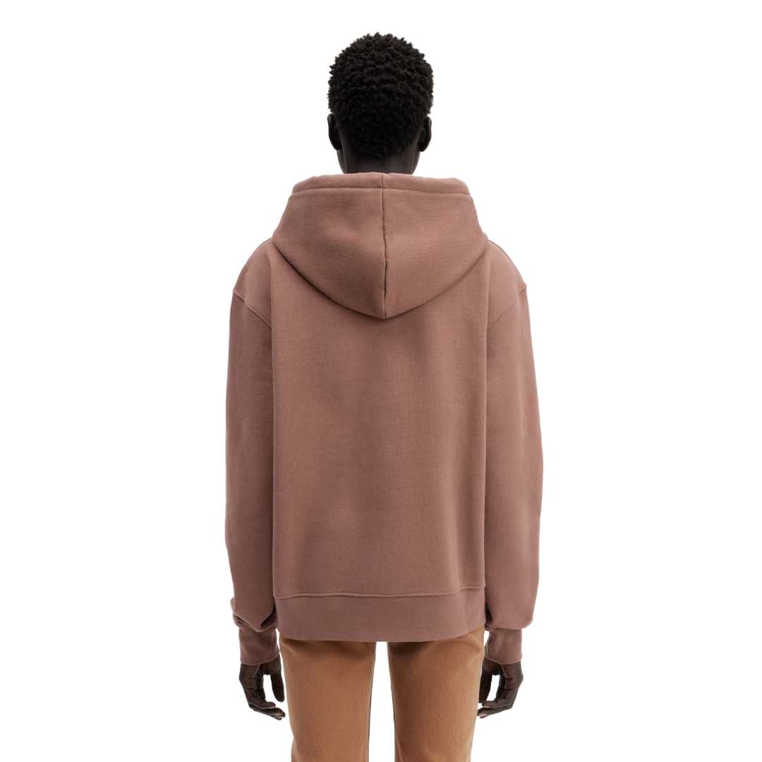 Le sweatshirt brodé