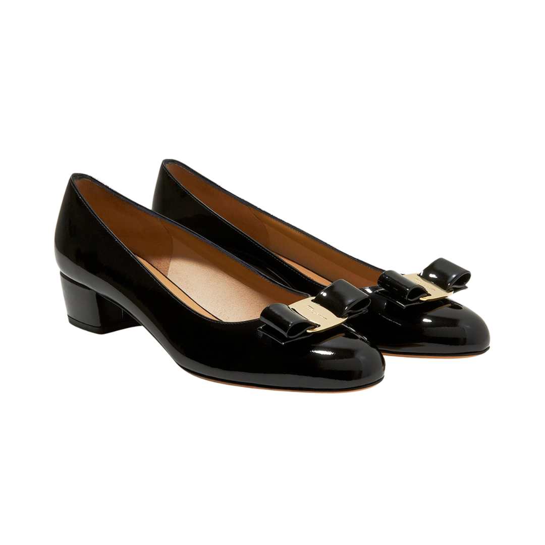 Vara bow pumps