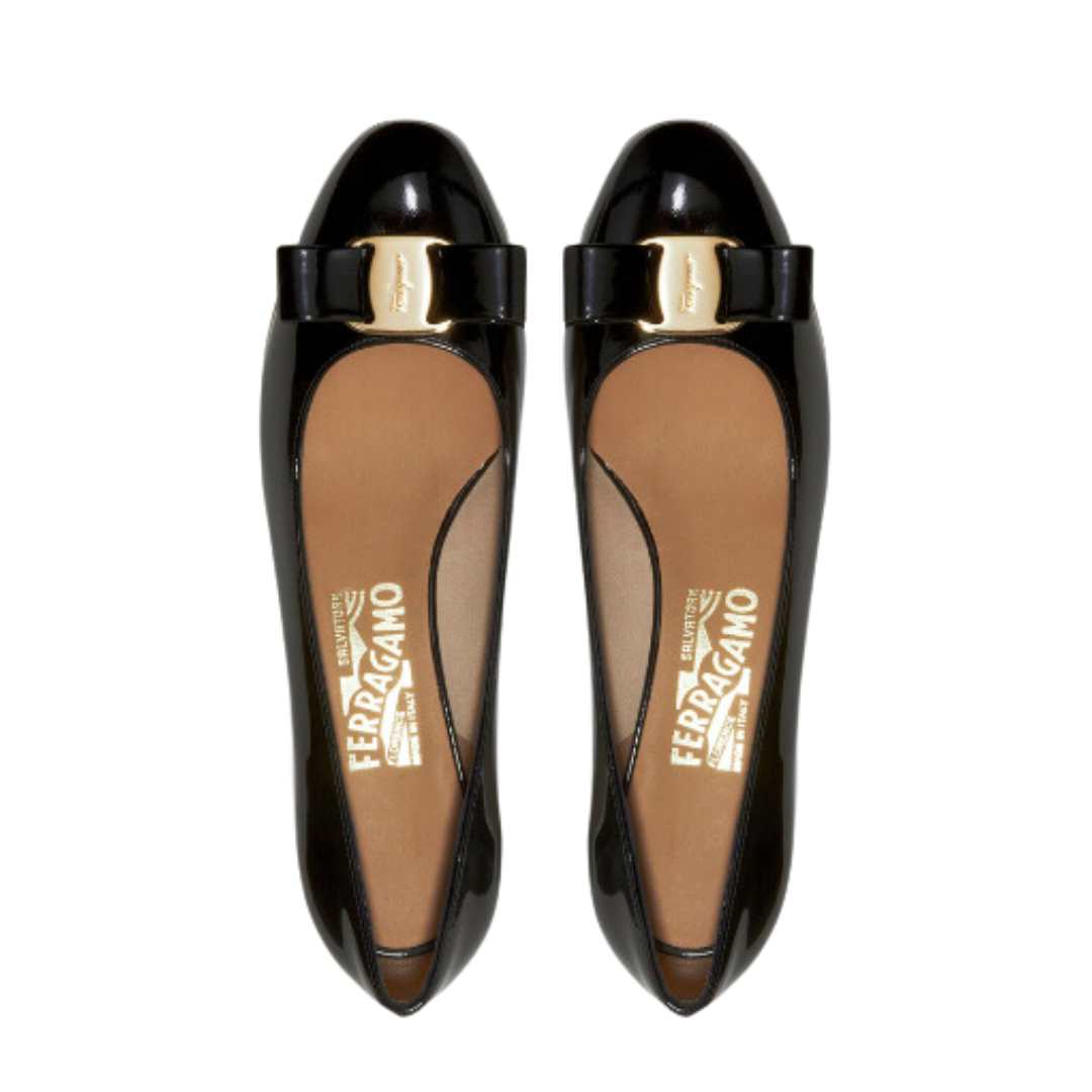 Vara bow pumps