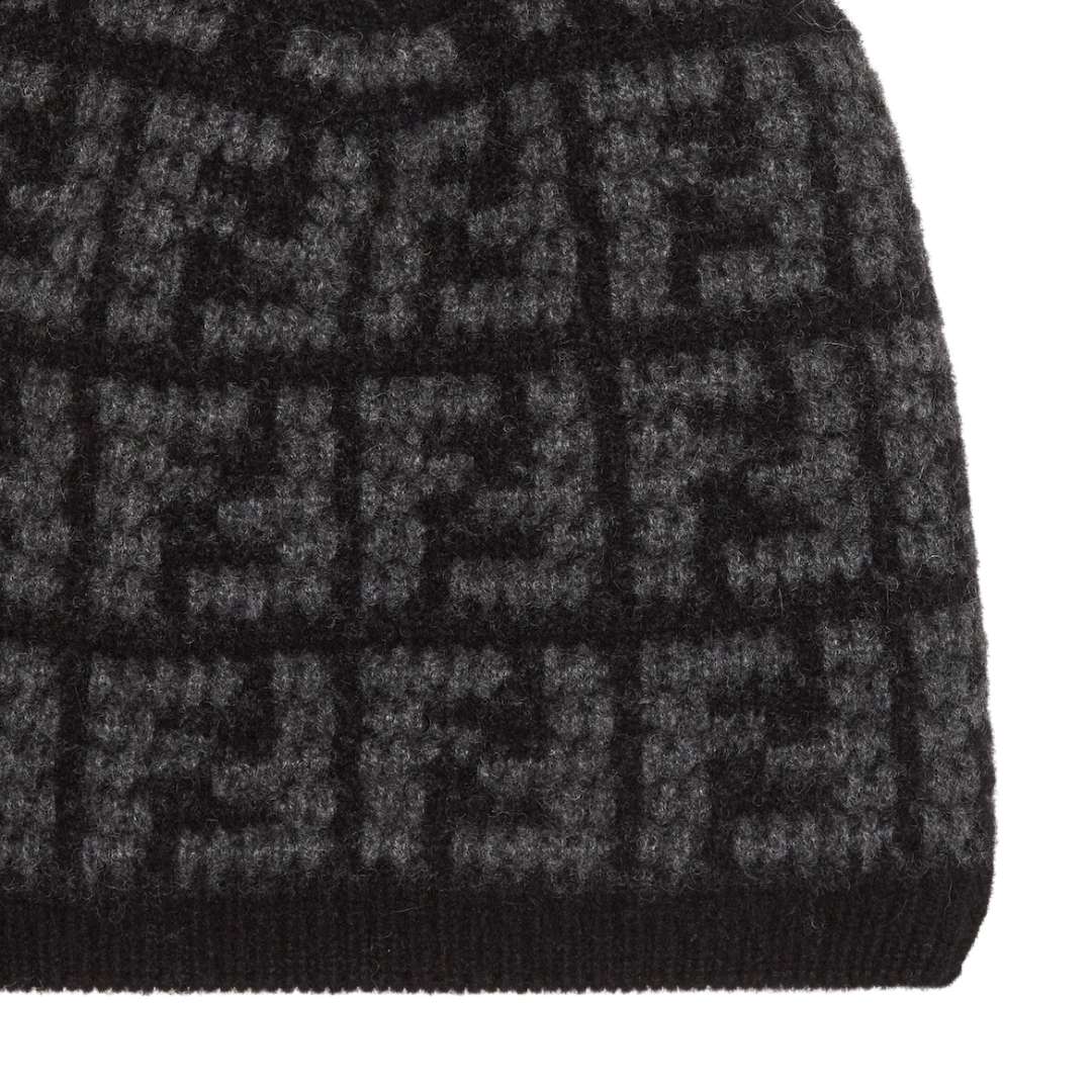 Cashmere skullcap