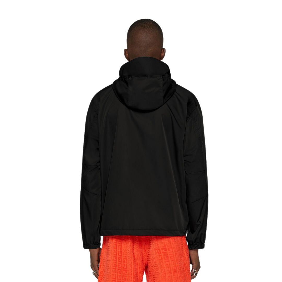 Windbreaker in technical fabric