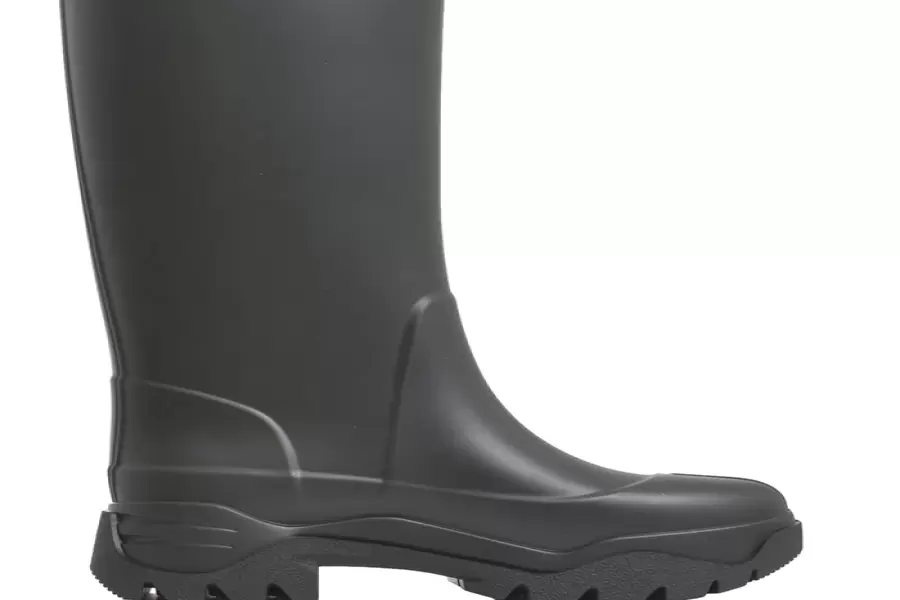 Tabi rubber boots