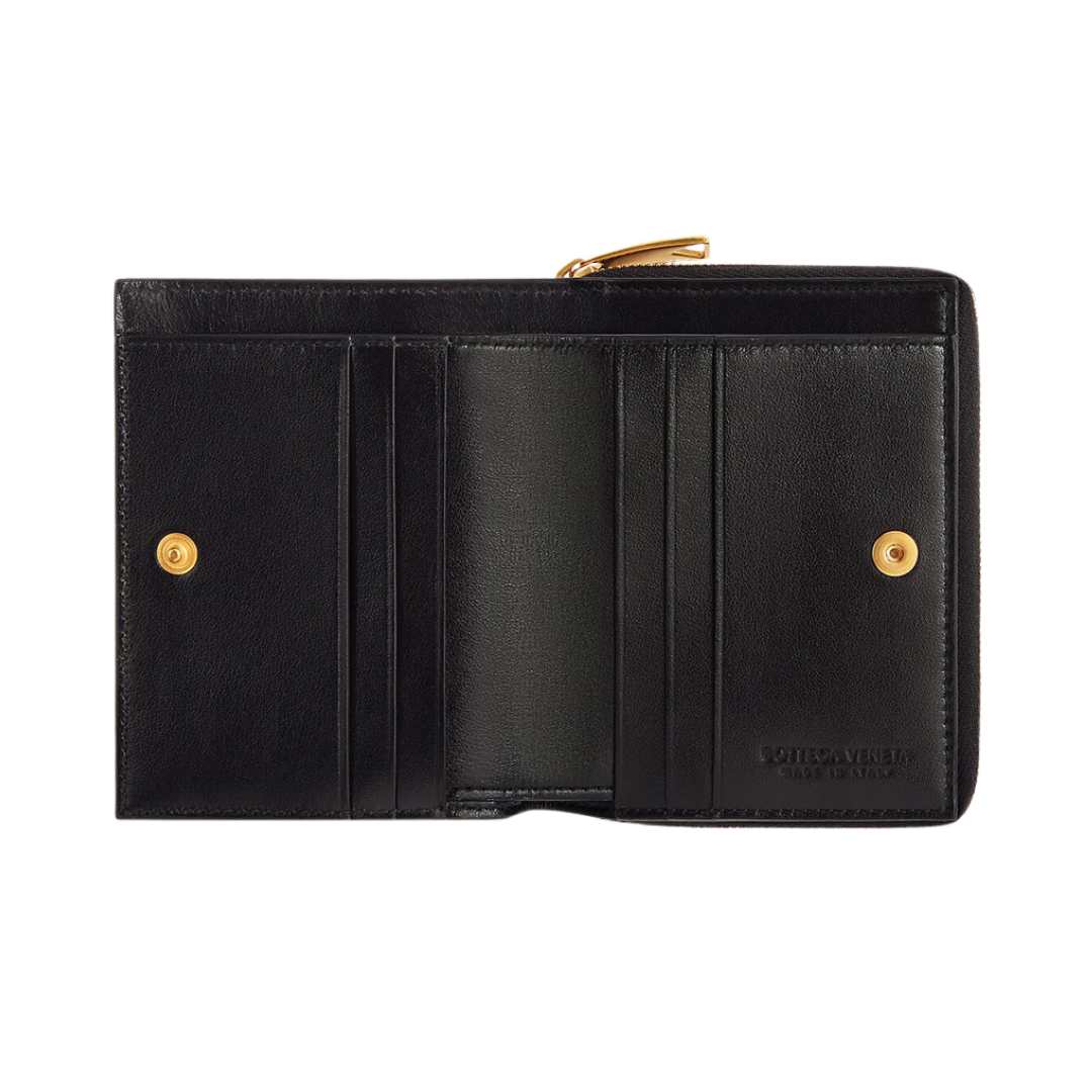 Intrecciato clamshell around zipper wallet