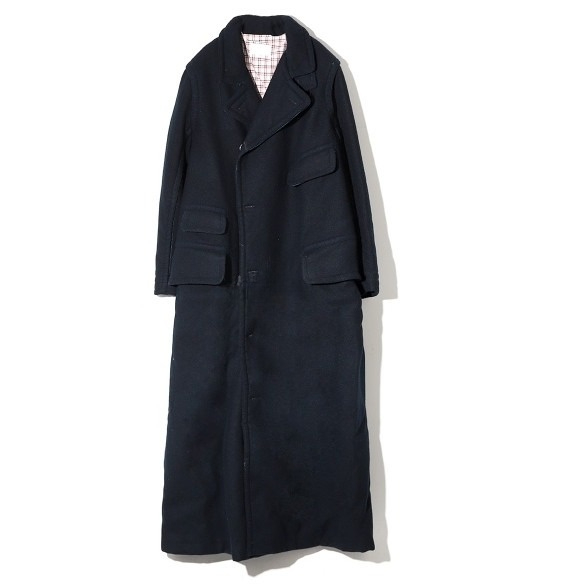 Cutout color combination detail overcoat