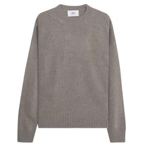 Tone-on-tone stitching big heart logo knit