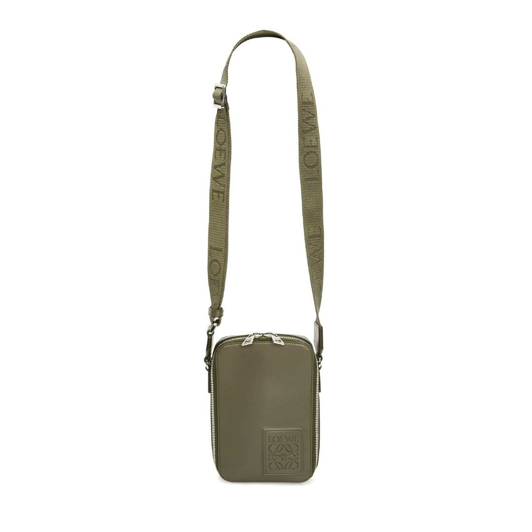 Vertical crossbody pocket bag