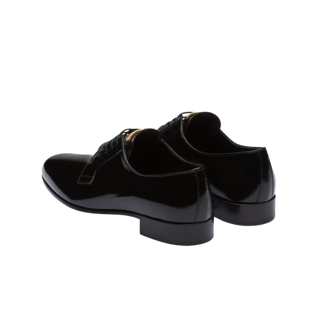 patent leather lace-up shoes