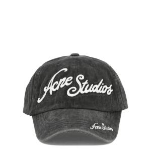 Baseball cap with logo