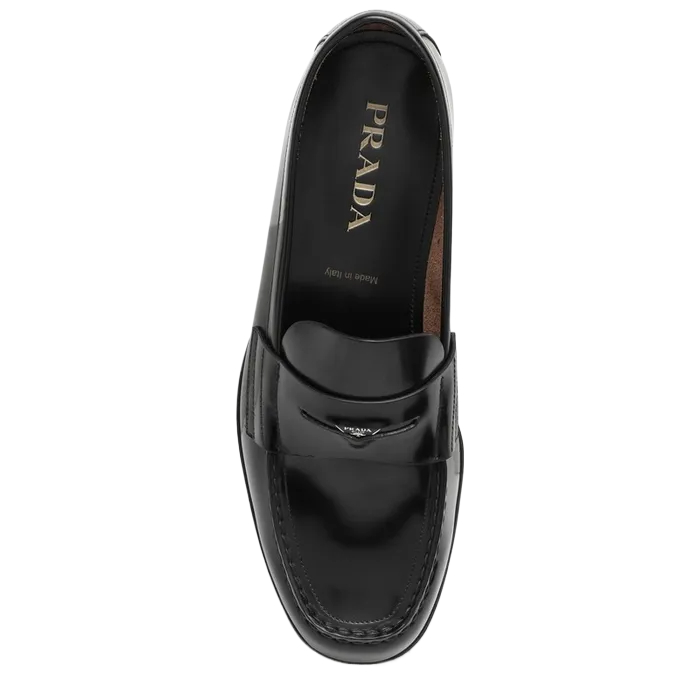 Classic black loafer