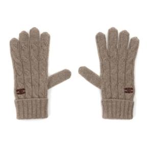 Triope cable knit cashmere gloves